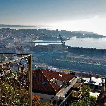 View On The Sea Hotell Trieste Exteriör bild